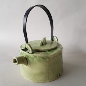 104 Hand building - Teapot