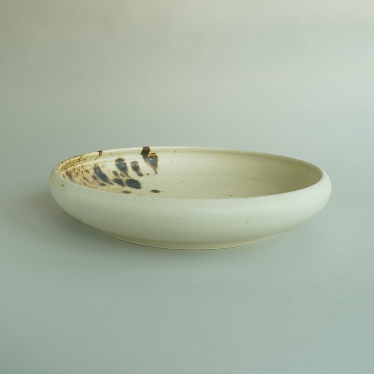 Janji Series - White Matt Series I (D20)